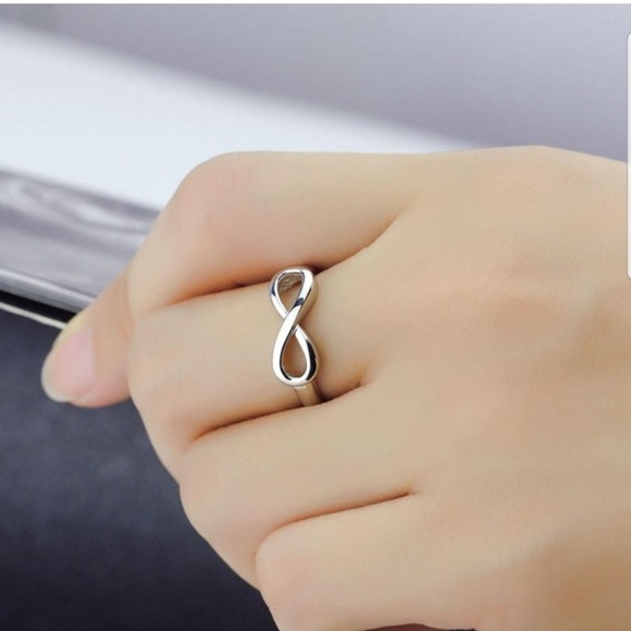 💗🛍SALE New sterling silver infinity ring size 7 - Picture 4 of 5